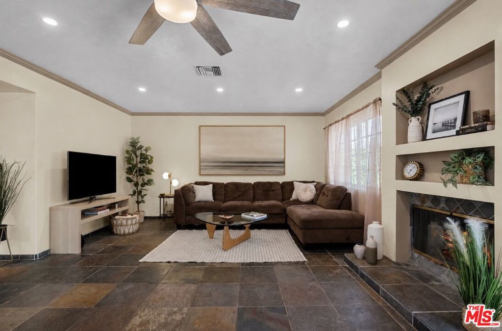 16857 Germain Street Property Photo 6