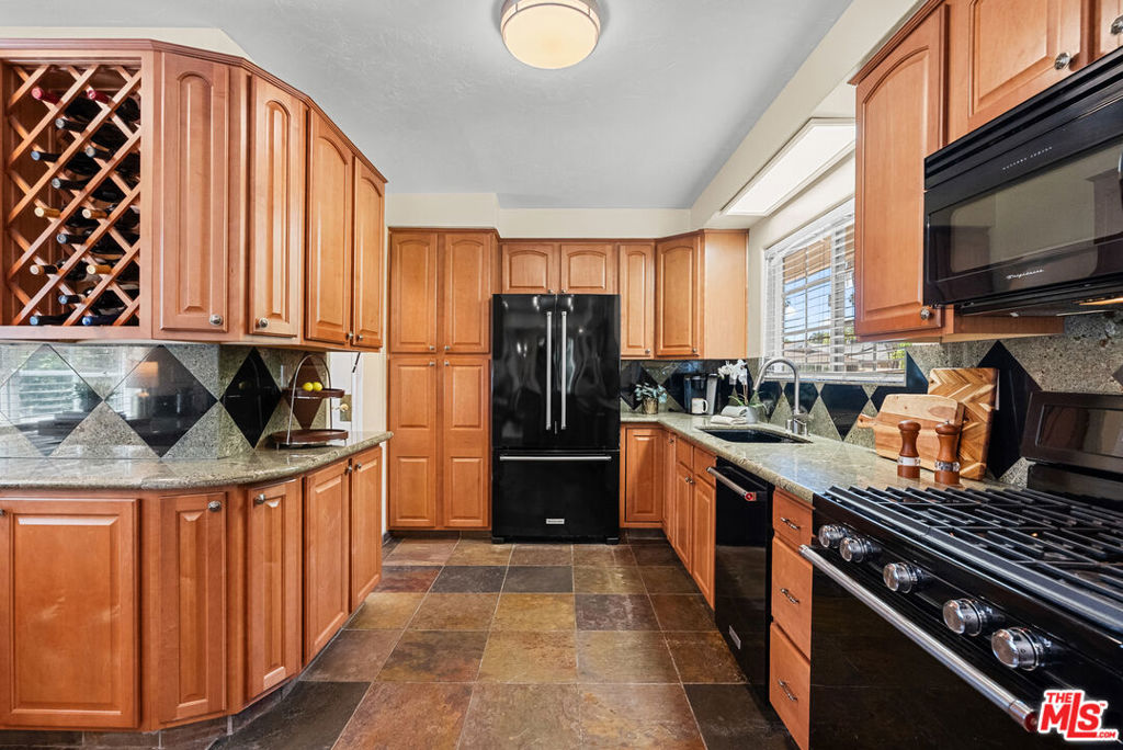 16857 Germain Street Property Photo 12