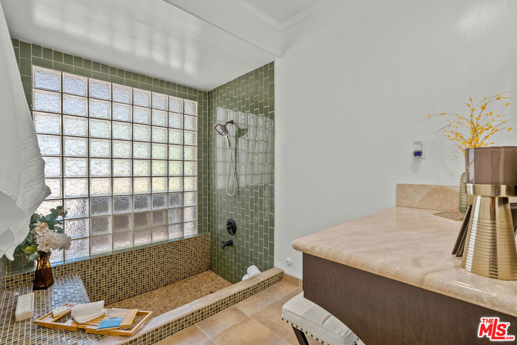 16857 Germain Street Property Photo 20