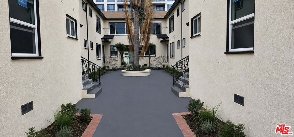 537 S Catalina Street 4 Property Photo 1