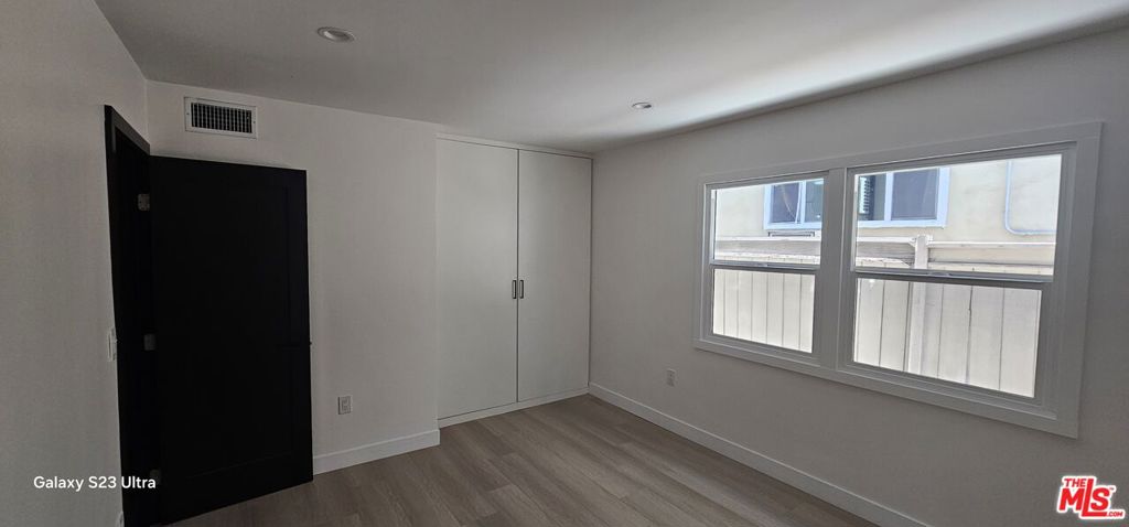 537 S Catalina Street 4 Property Photo 9