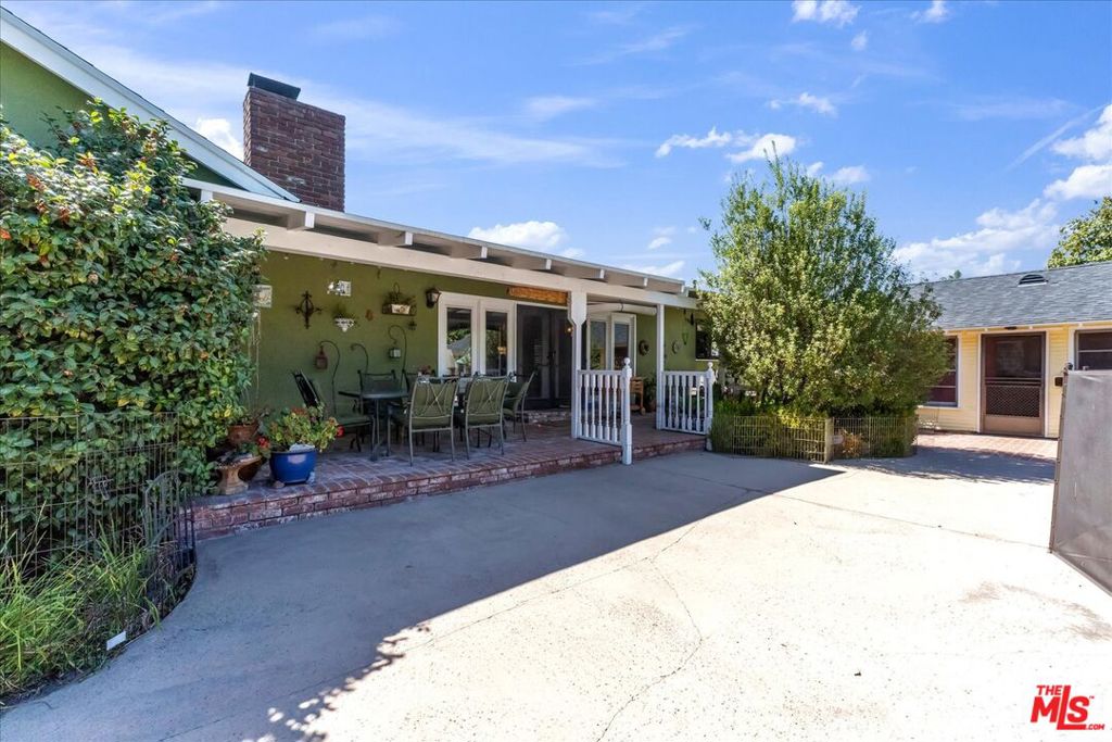 5320 Wortser Avenue Property Photo 33