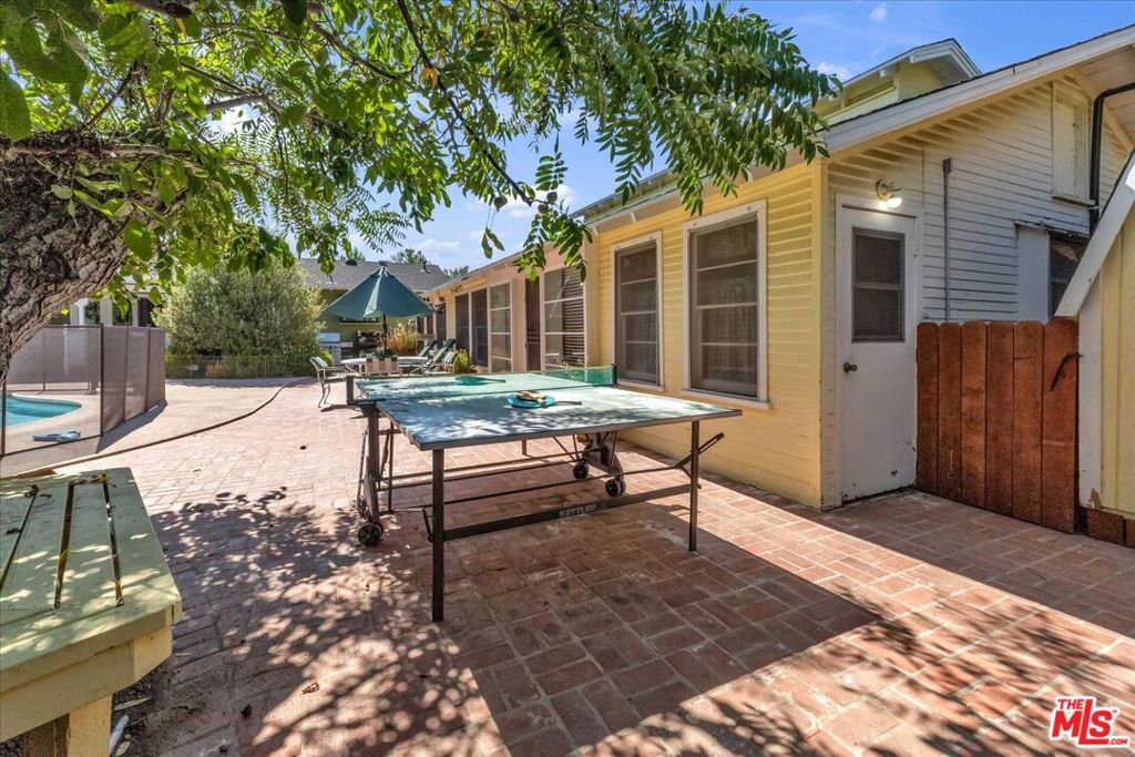 5320 Wortser Avenue Property Photo 41