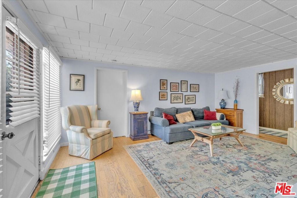 5320 Wortser Avenue Property Photo 44