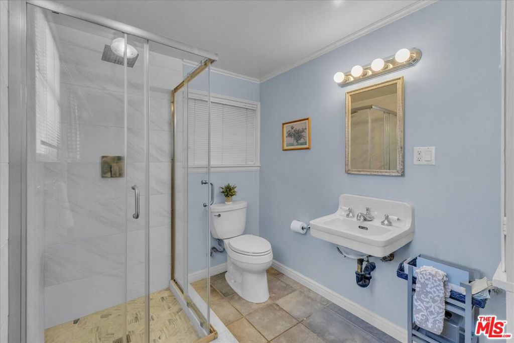 5320 Wortser Avenue Property Photo 48