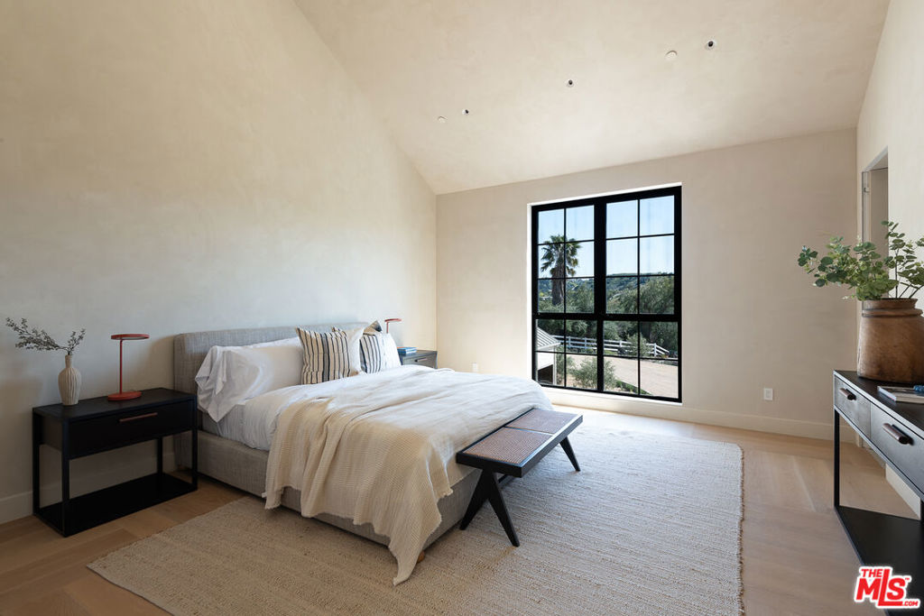 24172 Lupin Hill Road Property Photo 31