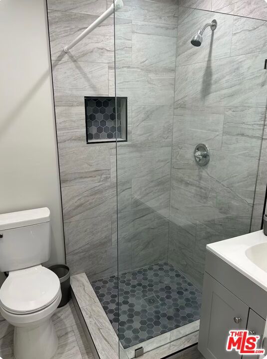 221 Lake Shore Terrace Property Photo 4