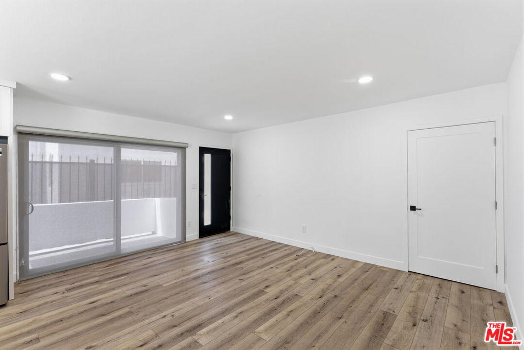 929 N Stanley Avenue 1 Property Photo 6