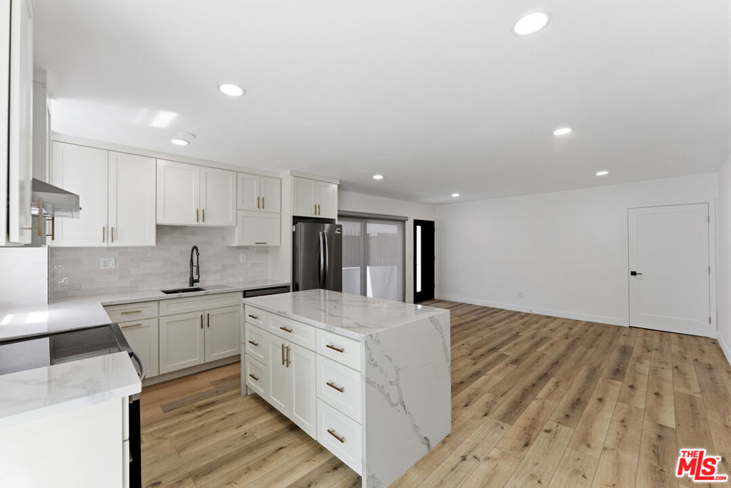 929 N Stanley Avenue 1 Property Photo 10