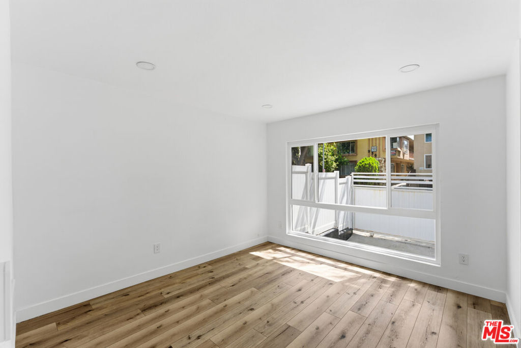 929 N Stanley Avenue 1 Property Photo 13