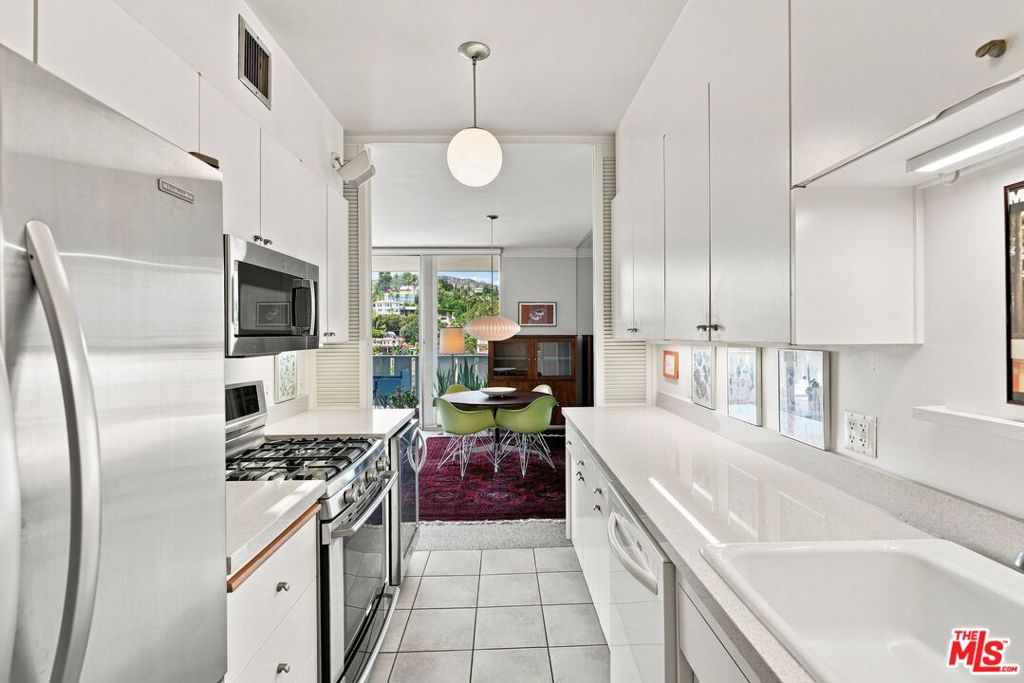 4411 Los Feliz Boulevard 1104 Property Photo 14