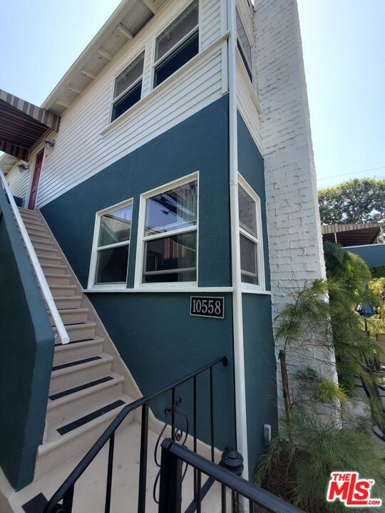 10558 Santa Monica Boulevard Property Photo 2