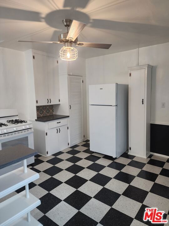 10558 Santa Monica Boulevard Property Photo 12
