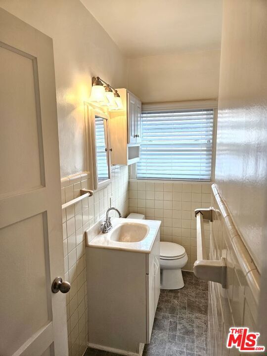 10558 Santa Monica Boulevard Property Photo 17