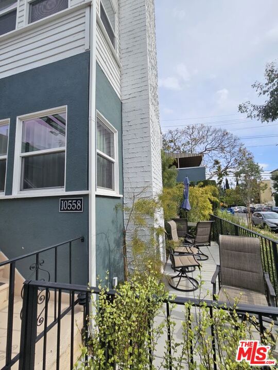 10558 Santa Monica Boulevard Property Photo 25