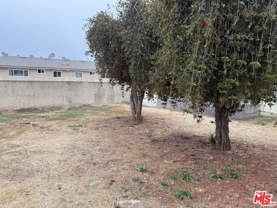 128 N Hillcrest Boulevard Property Photo 27
