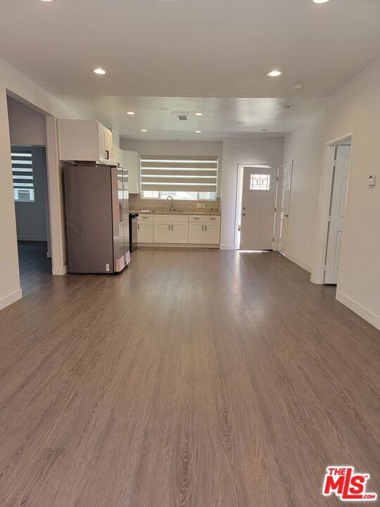 1821 S Wilton Place Property Photo 2