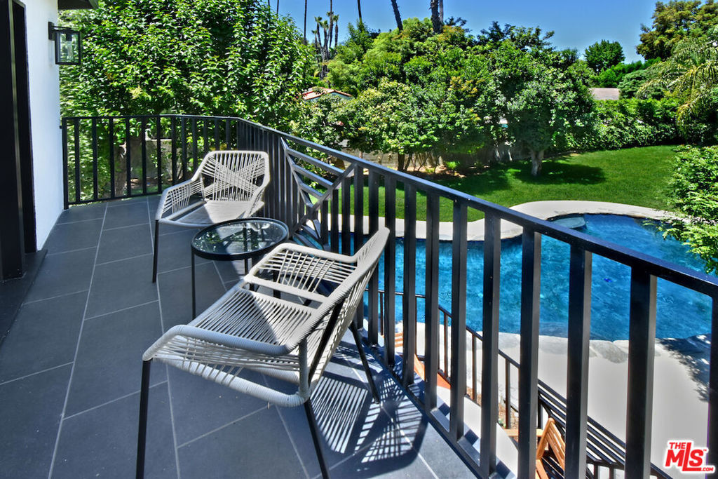 19061 Wells Drive Property Photo 37