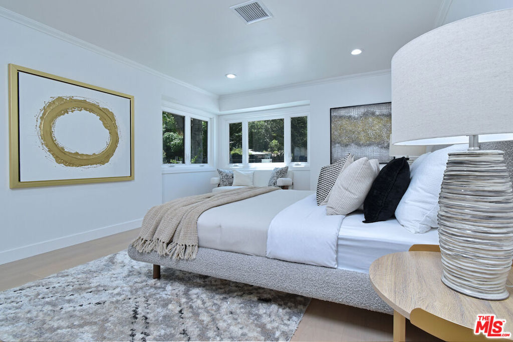 19061 Wells Drive Property Photo 44