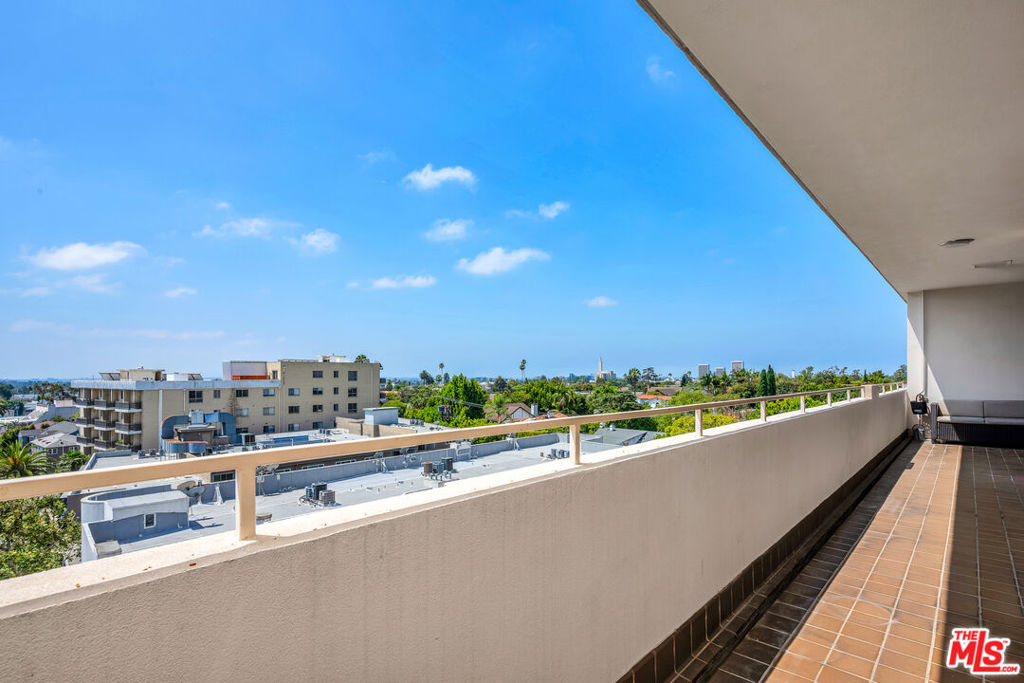 1333 S Beverly Glen Boulevard 606 Property Photo 14
