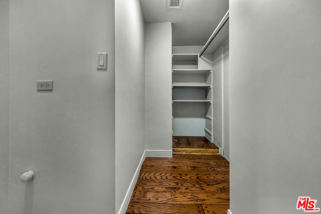 1333 S Beverly Glen Boulevard 606 Property Photo 15