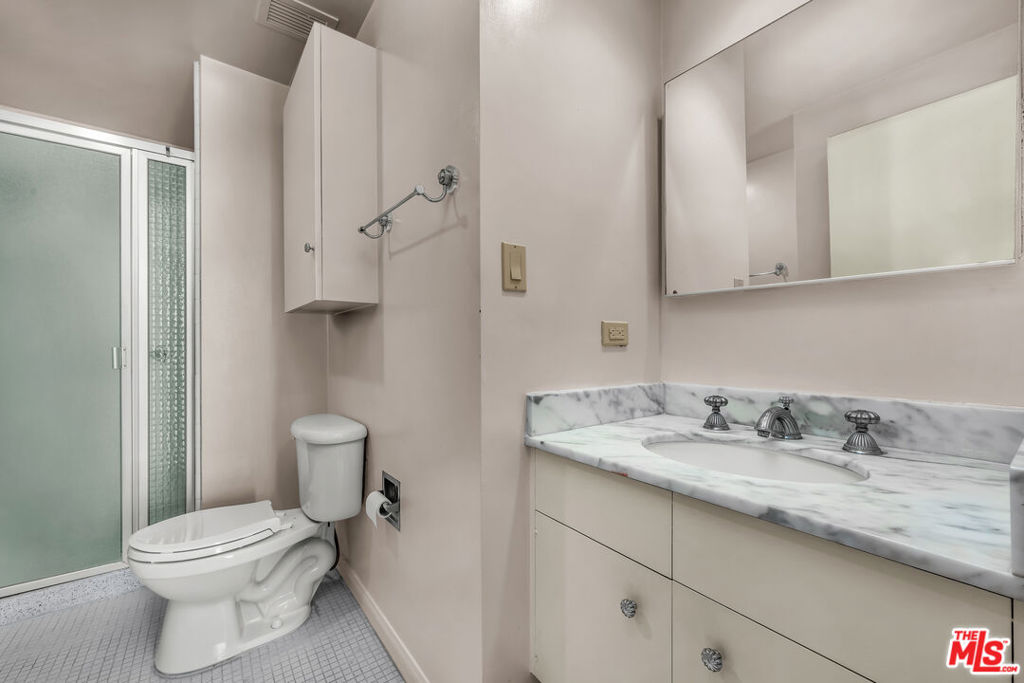 1333 S Beverly Glen Boulevard 606 Property Photo 16