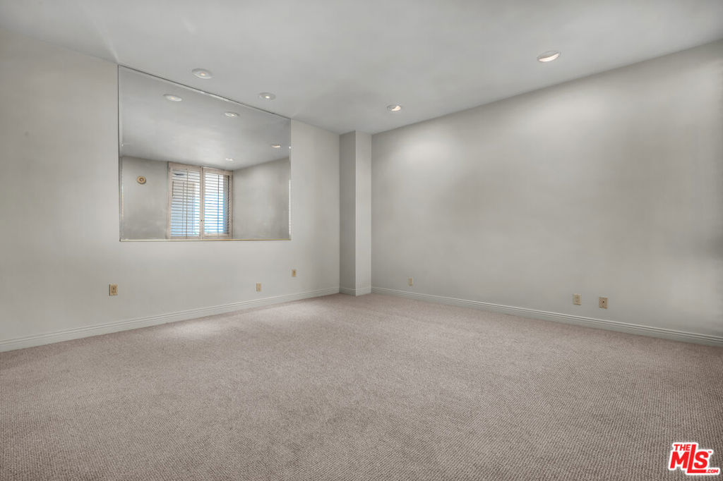 1333 S Beverly Glen Boulevard 606 Property Photo 18