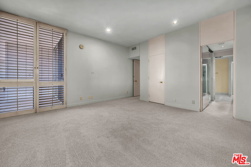 1333 S Beverly Glen Boulevard 606 Property Photo 19