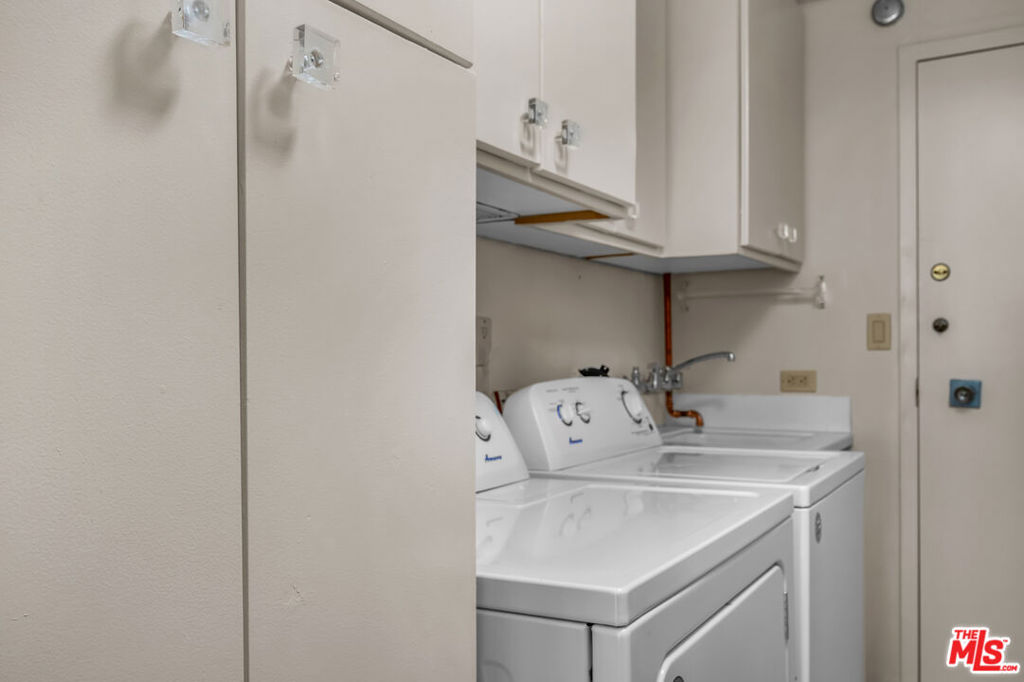 1333 S Beverly Glen Boulevard 606 Property Photo 23