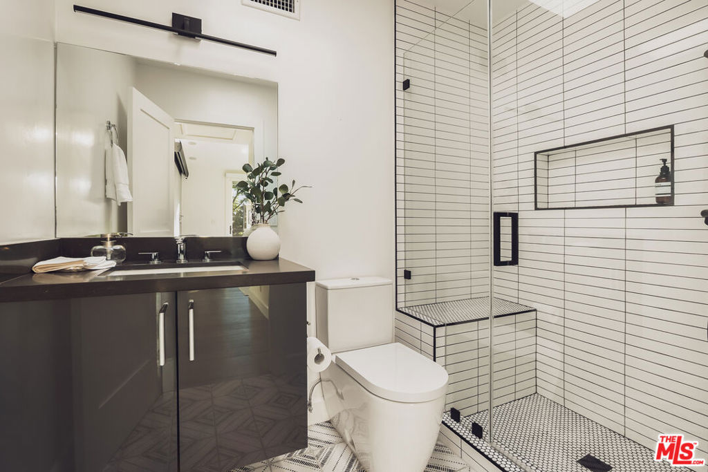 18065 Boris Drive Property Photo 14