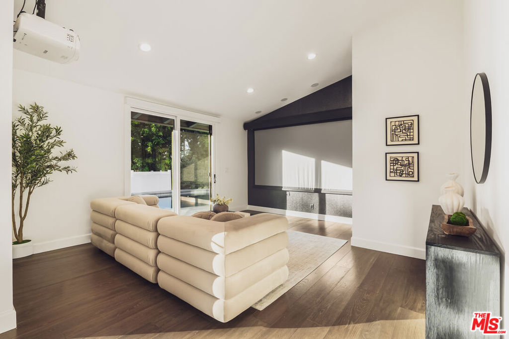 18065 Boris Drive Property Photo 15