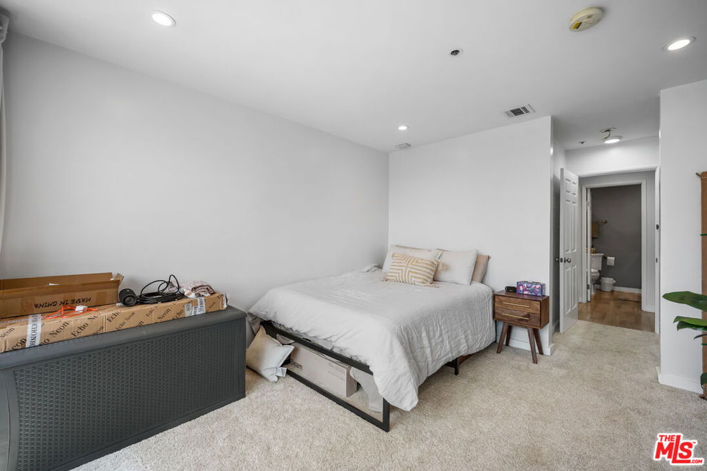 121 S Hope Street 517 Property Photo 49