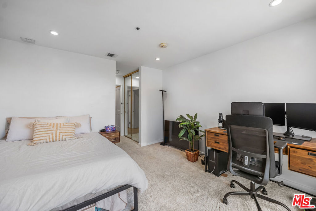 121 S Hope Street 517 Property Photo 50