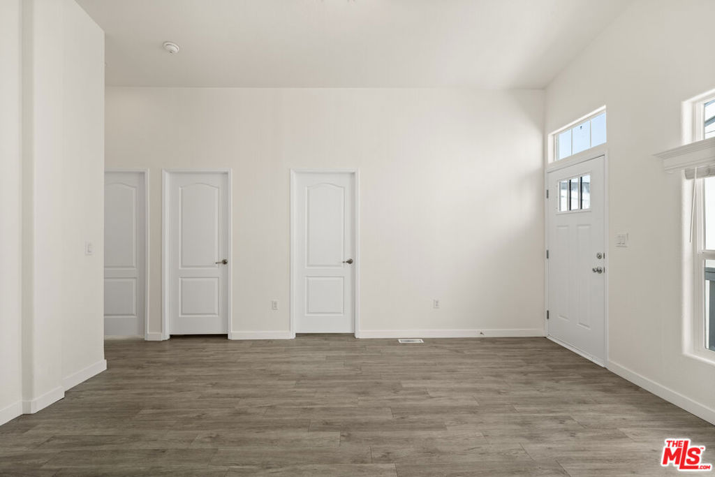 8250 Lankershim Boulevard 19 Property Photo 5