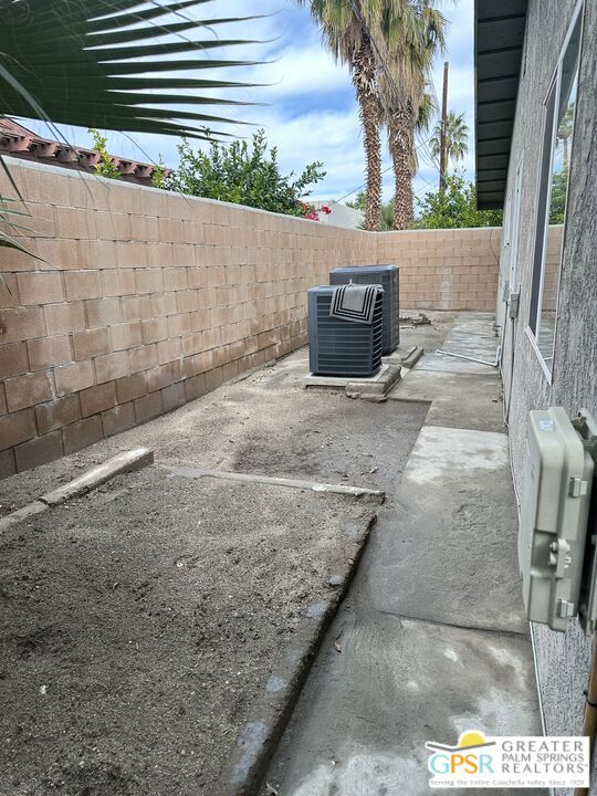 53385 Eisenhower Drive Property Photo 42