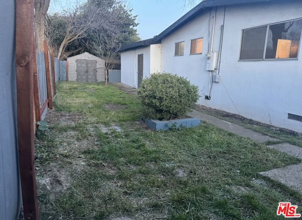 111 W 23 Rd Street Property Photo 13
