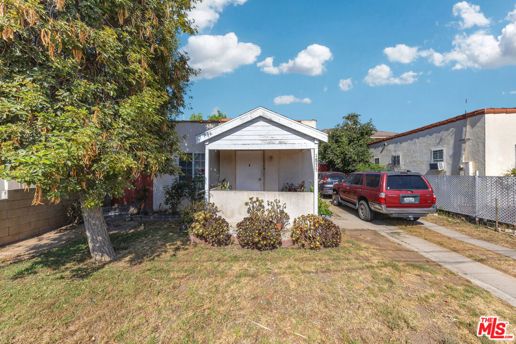 1835 Manor Way Property Photo 5