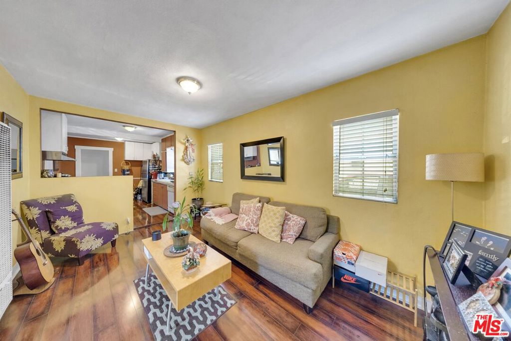 1835 Manor Way Property Photo 8