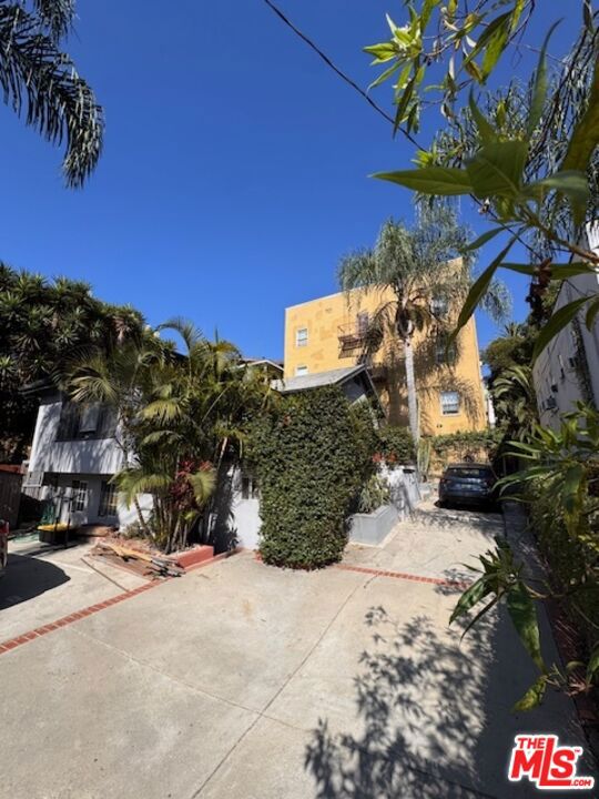 1044 N Bonnie Brae Street Property Photo 7