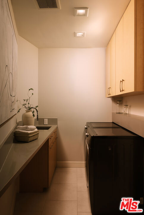 212 S Saltair Avenue Property Photo 19