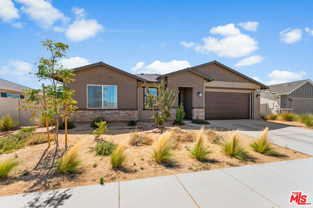 42831 Coronet Drive Property Photo 2