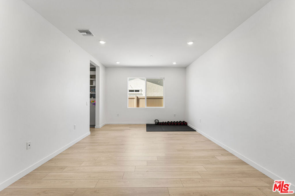42831 Coronet Drive Property Photo 21