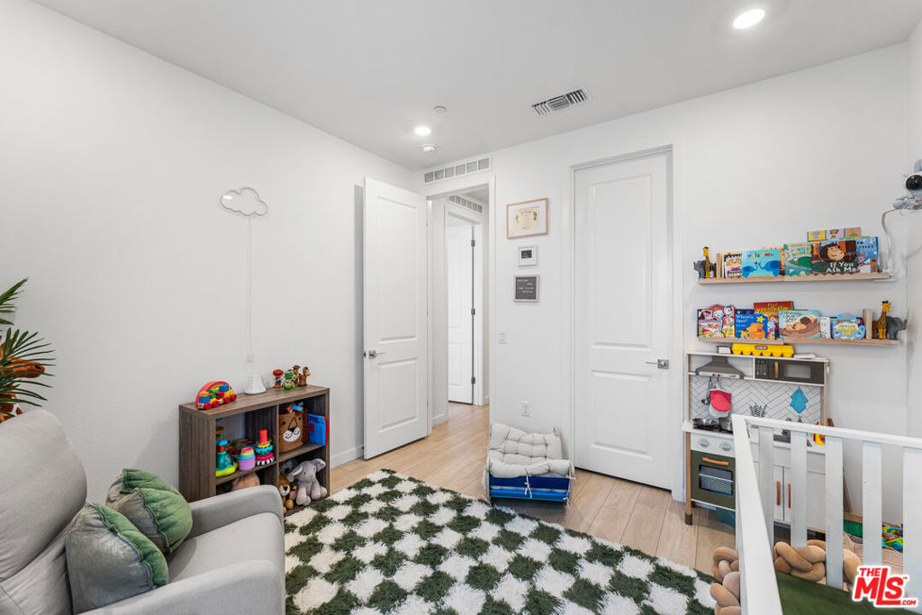 42831 Coronet Drive Property Photo 26