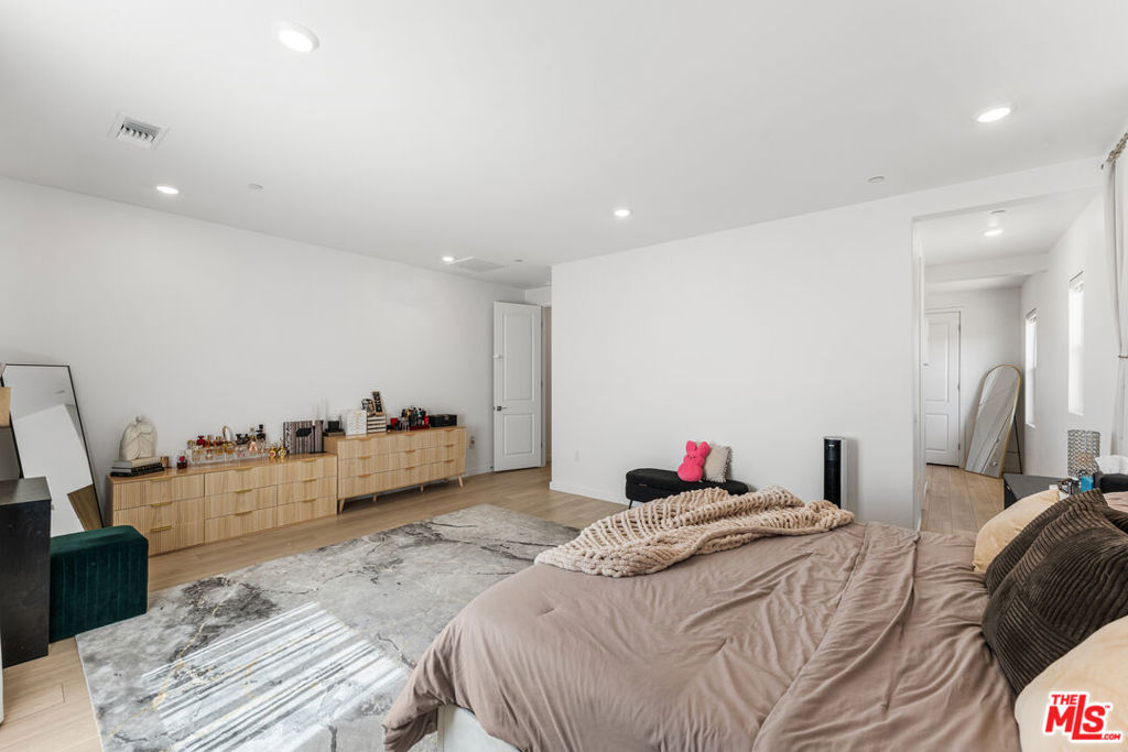 42831 Coronet Drive Property Photo 33