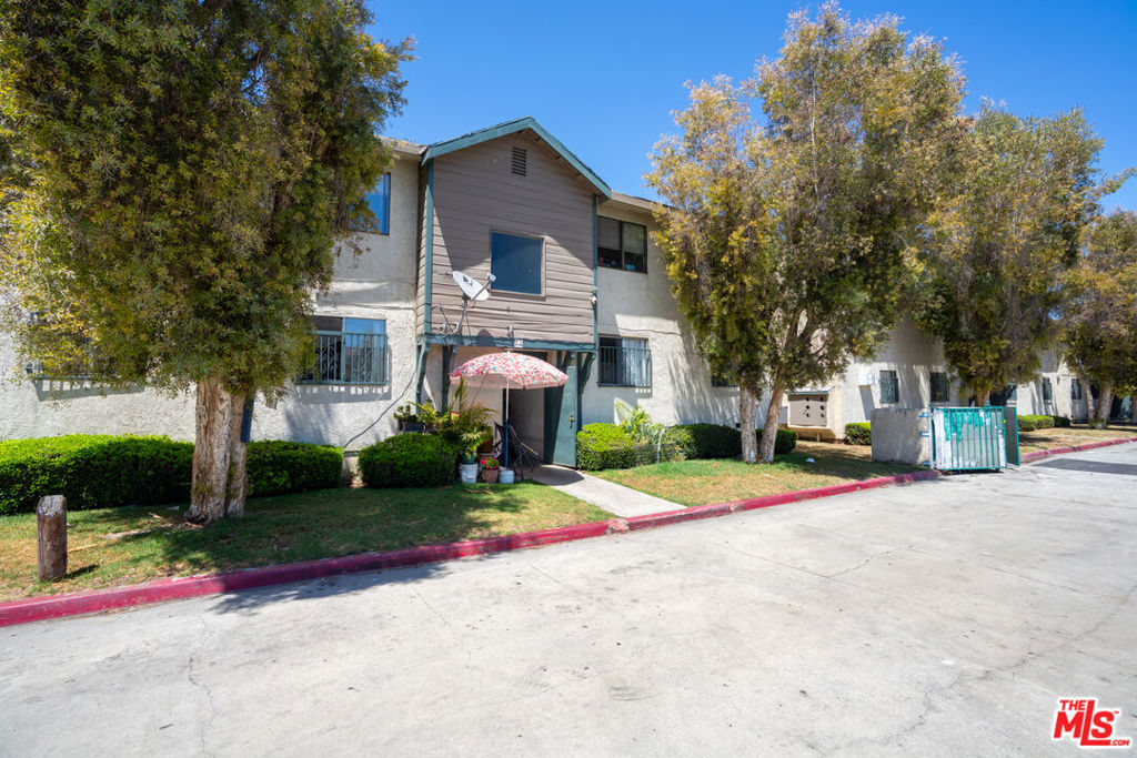 10965 Wright Road Property Photo 4