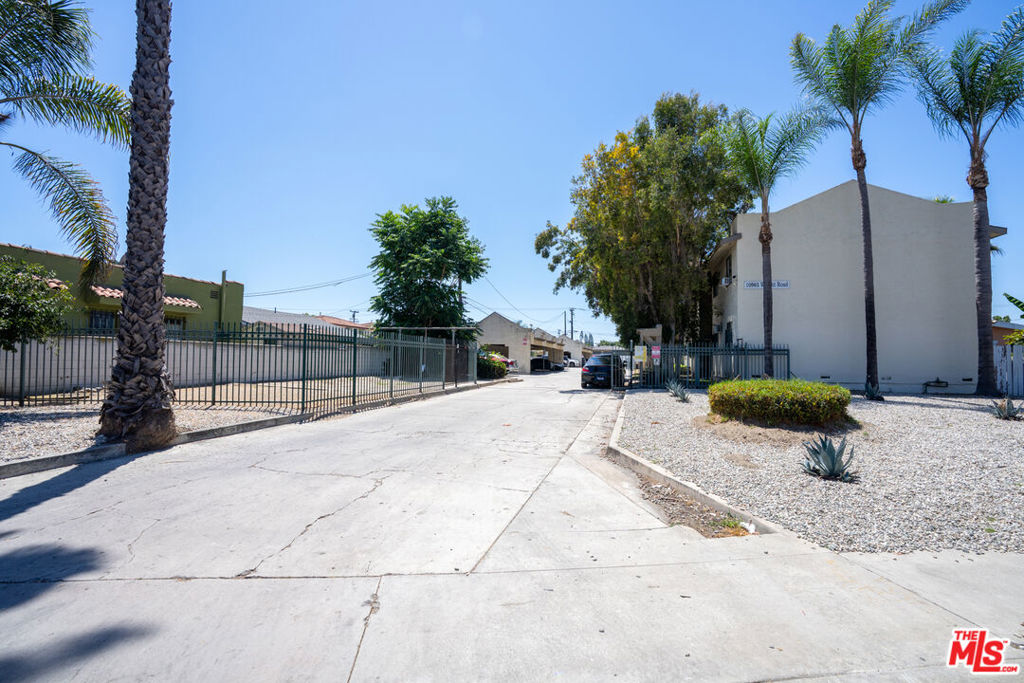 10965 Wright Road Property Photo 11