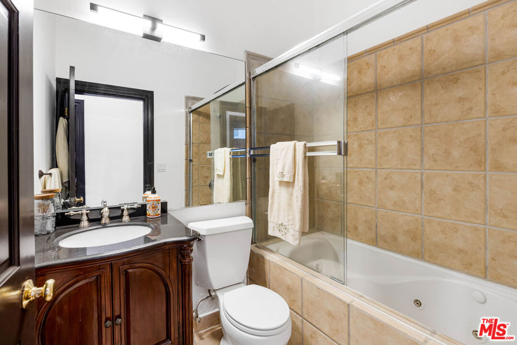 3030 Passmore Drive Property Photo 15