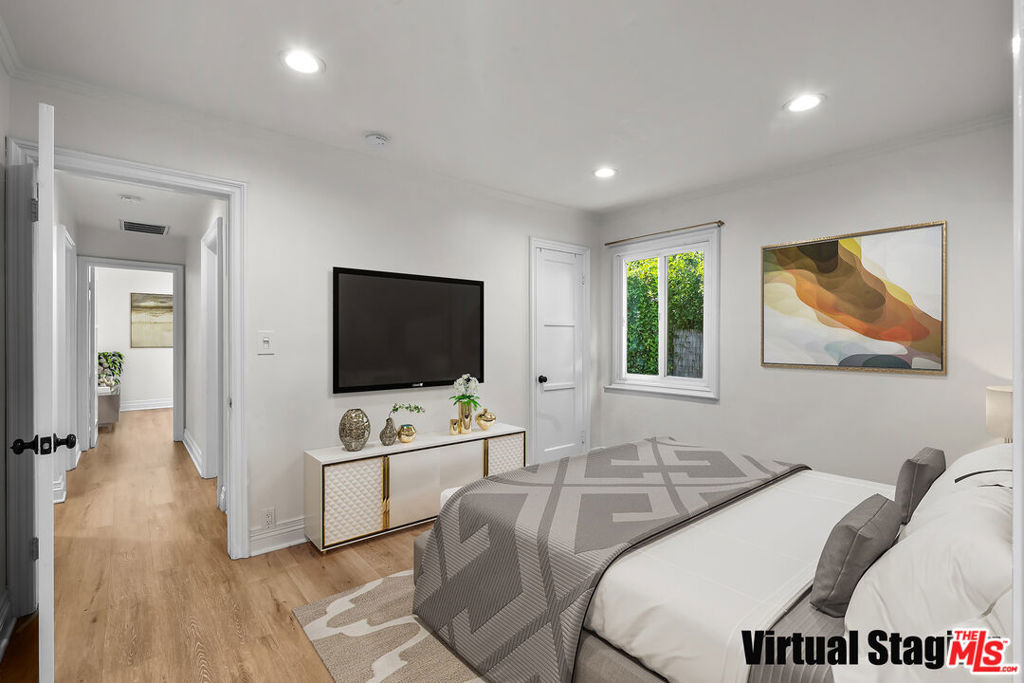 2646 Westwood Boulevard Property Photo 1