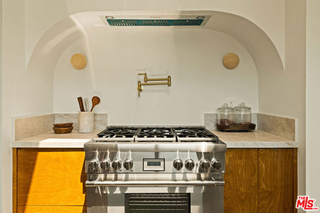 8140 Calabar Avenue Property Photo 12