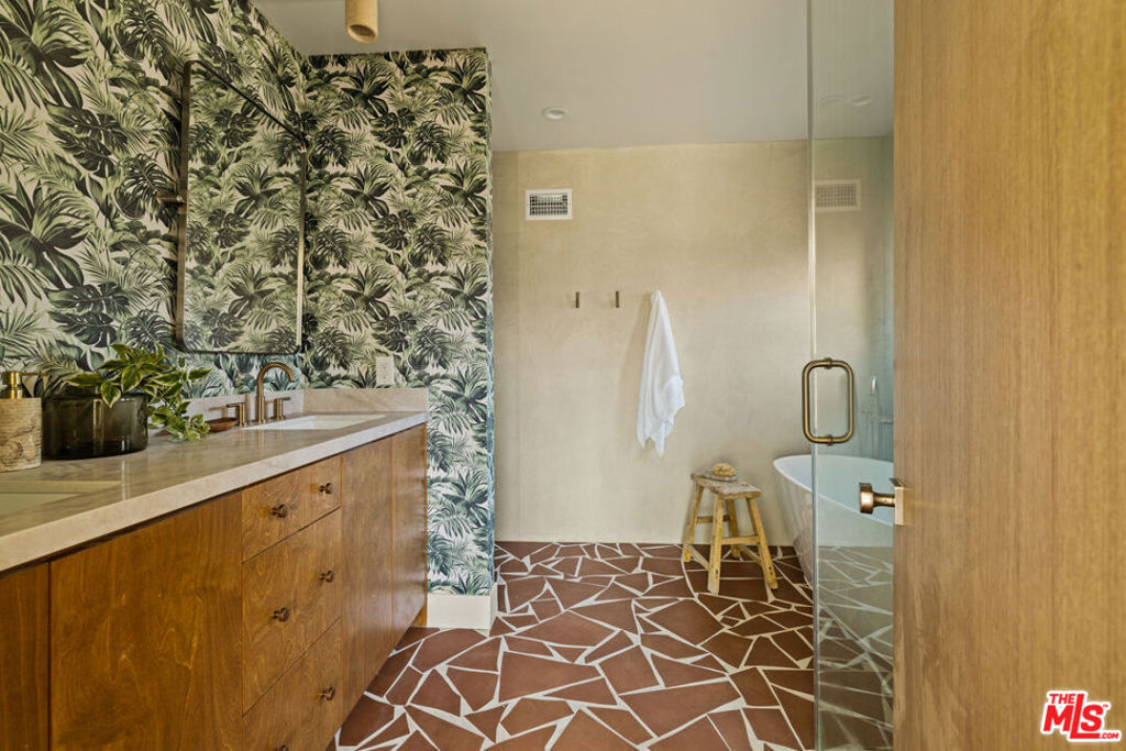 8140 Calabar Avenue Property Photo 18